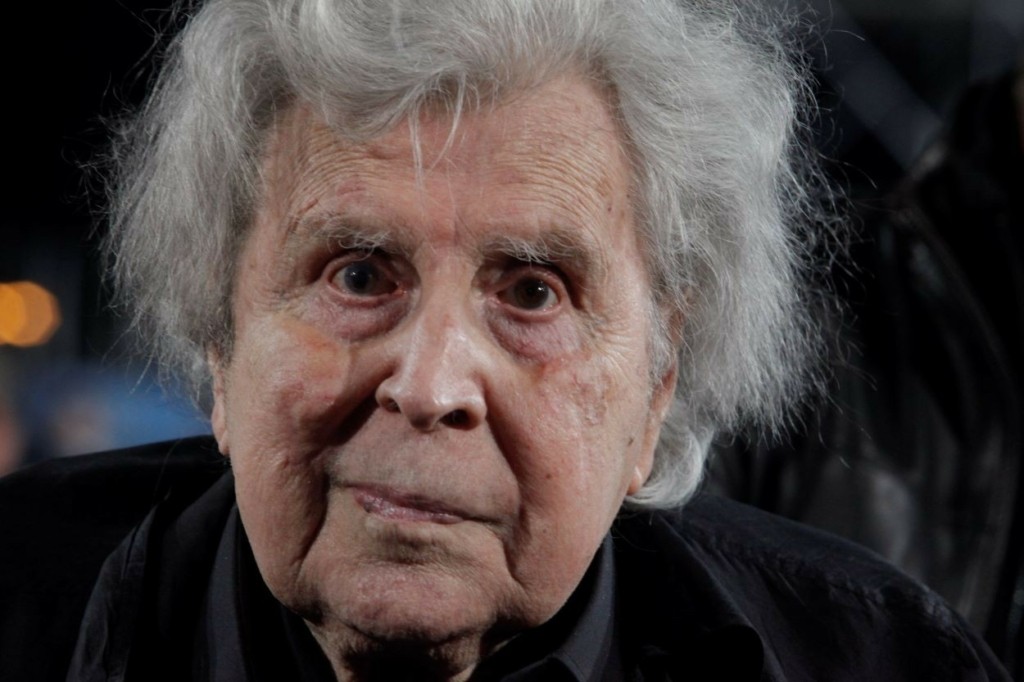 Ενός λεπτού σιγή στη Βουλή προς τιμήν του Μίκη Θεοδωράκη – “Θα τον τιμήσουμε όπως πρέπει”