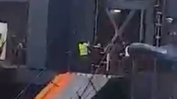 Η συγκλονιστική προσπάθεια να αποκατασταθεί πρόβλημα στον καταπέλτη του Champion Jet 2 εν πλω (vid)