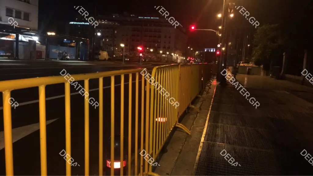 Σε “πυρετώδεις” ρυθμούς οι προετοιμασίες για το ράλι Ακρόπολις στο Σύνταγμα (pics&vid)
