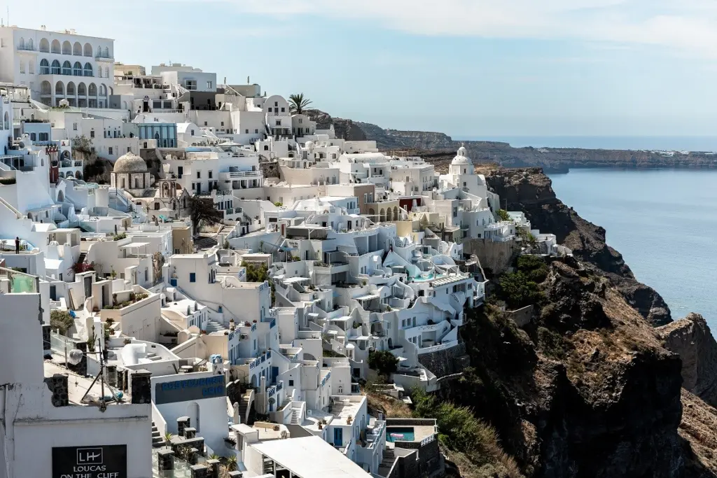 Η αναζήτηση της Χαμένης Ατλαντίδας στη Σαντορίνη – Τα “μυστηριώδη” σκαλοπάτια στην καλντέρα (vid)