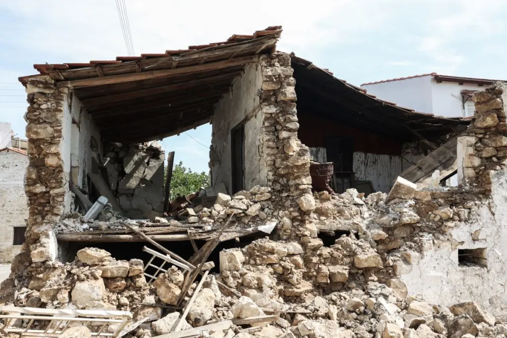 Ορυμαγδό άφησε πίσω του ο σεισμός στην Κρήτη – Πάνω από 3.000 τα γκρεμισμένα σπίτια