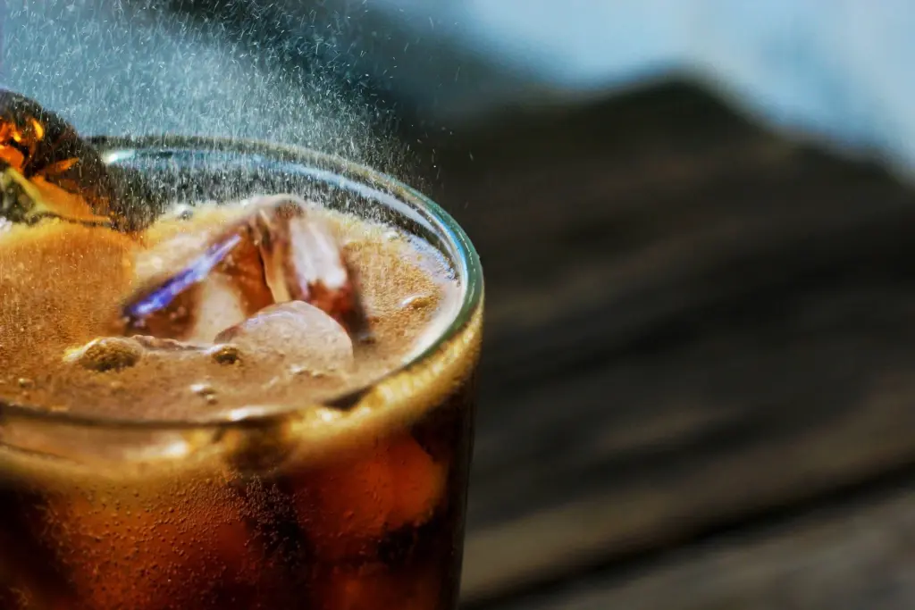 Ήπιε ενάμισι λίτρο Coca Cola μέσα σε δέκα λεπτά και… πέθανε