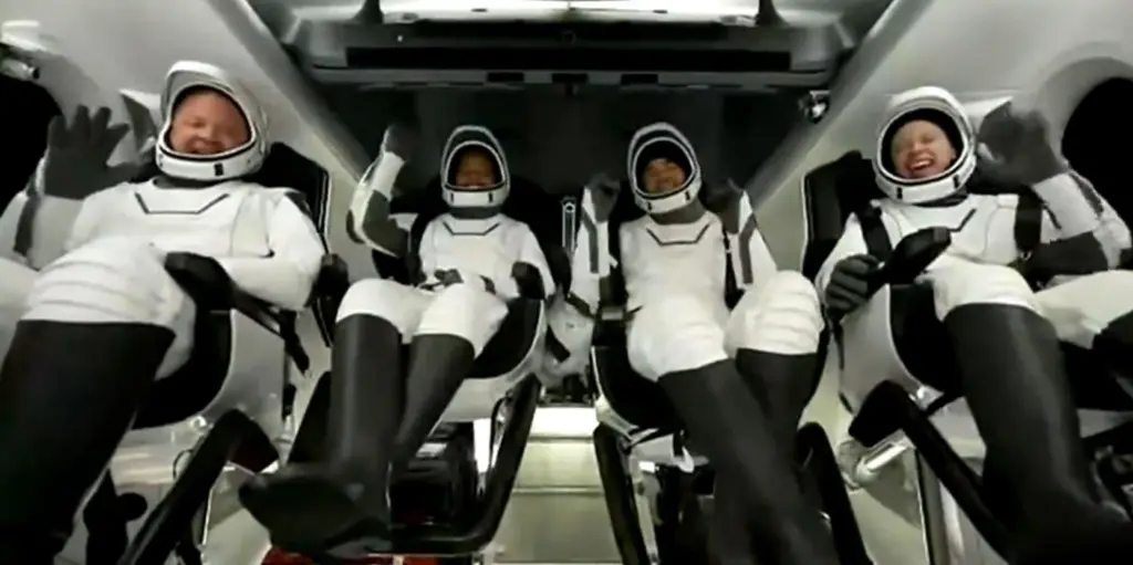 Έπεστρεψαν οι πρώτοι “τουρίστες” του διαστήματος – Δείτε την εντυπωσιακή προσθαλάσσωση του SpaceX (vids)