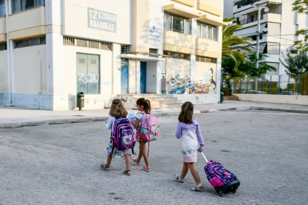Έκλεισε και τρίτο τμήμα δημοτικού λόγω πολλών κρουσμάτων