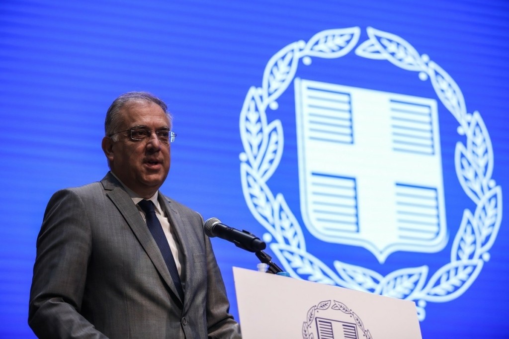 Εντολή Θεοδωρικάκου στην ΕΛ.ΑΣ. να μην γίνονται προσαγωγές εκπαιδευτικών μετά από μηνύσεις αρνητών