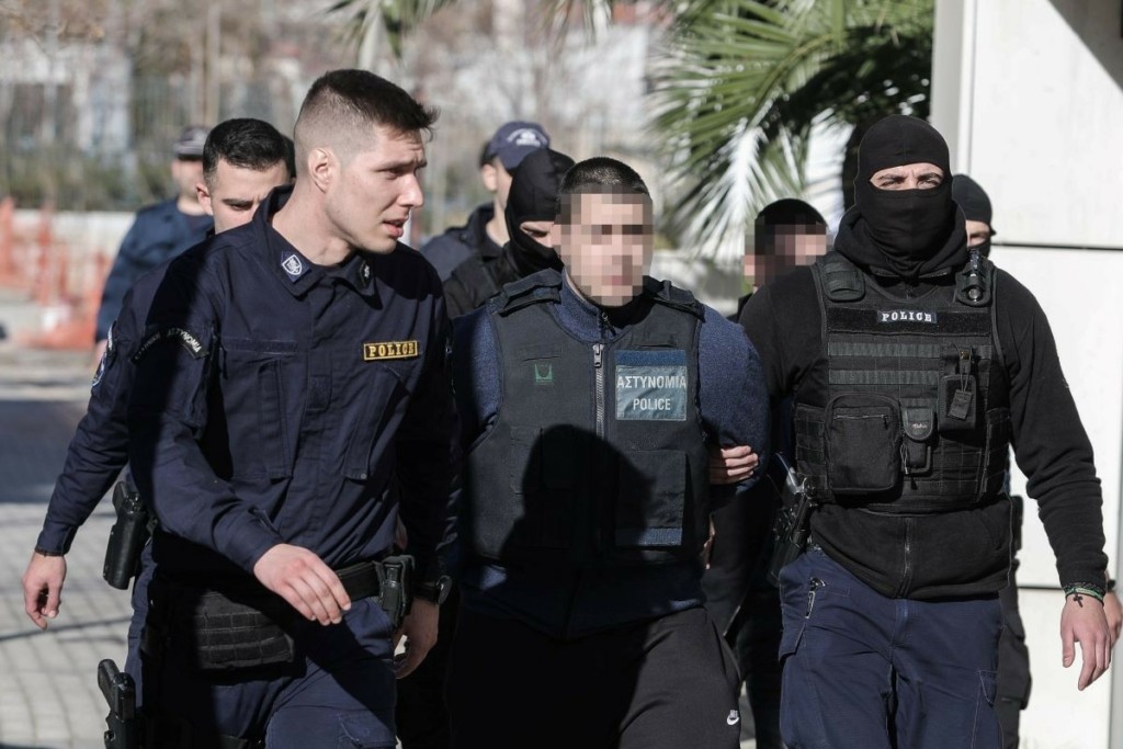 Μεταφέρθηκε στην Ρόδο ο δολοφόνος της Ελένης Τοπαλούδη – Ποιά άλλη κατηγορία τον βαραίνει