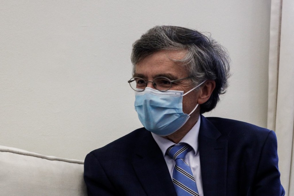 Δυσοίωνες εκτιμήσεις Τσιόδρα – Σε πόσα χρόνια θα ξεπεράσουμε την πανδημία – Ο μεγάλος κίνδυνος των μεταλλάξεων