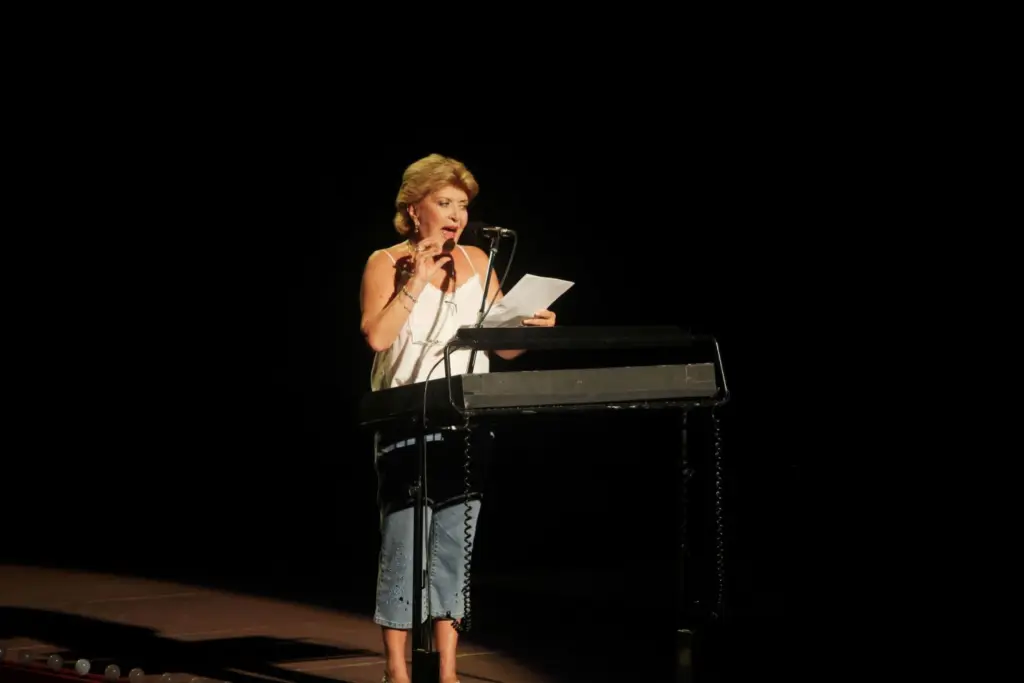Χαμός στο Πρωινό με την Βάσια Τριφύλλη για τον Φιλιππίδη – “Σκάσε κι εσύ. Μίλα μωρή Λίτσα” (vid)