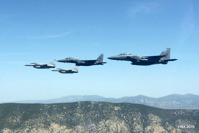 Οργιάζουν οι θεωρίες συνωμοσίας των Τούρκων για τα αμερικανικά F-15 στη Λάρισα – “Γιατί έχουν έρθει;”