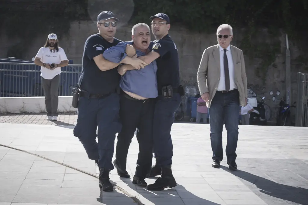 Πατέρας Δώρας Ζέμπερη στο DEBATER “Βλέπω στα όνειρά μου την κόρη μου κάθε μέρα” (vid)