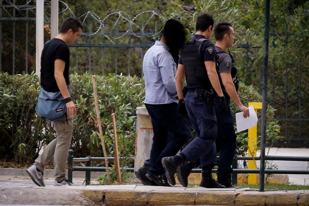 Ξεκινά η δίκη για τον θάνατο του Ζακ Κωστόπουλου – Έξι άτομα στο εδώλιο για τη θανατηφόρα επίθεση (vid)