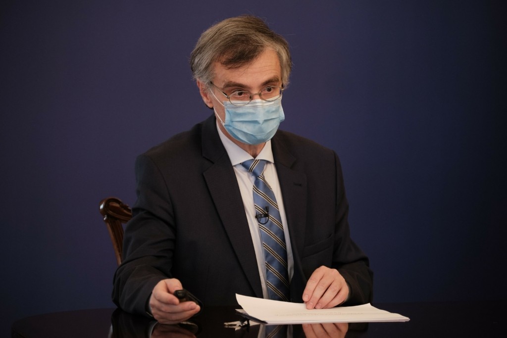 Το μήνυμα της επιστροφής του Σωτήρη Τσιόδρα – Ο ρόλος του καθηγητή που έγινε το “πρόσωπο της πανδημίας”