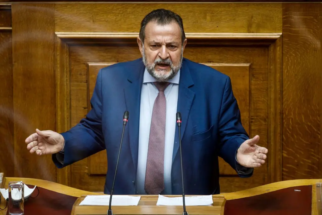 Όλα ανοιχτά για τον Κεγκέρογλου μετά τη συζήτηση με τον Παπανδρέου