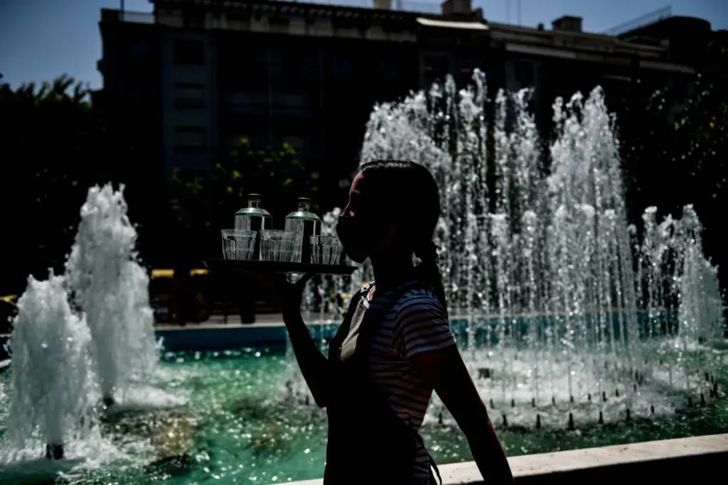 2.876 νέα κρούσματα για την Τρίτη – Πόσοι διασωληνωμένοι και θάνατοι ανακοινώθηκαν