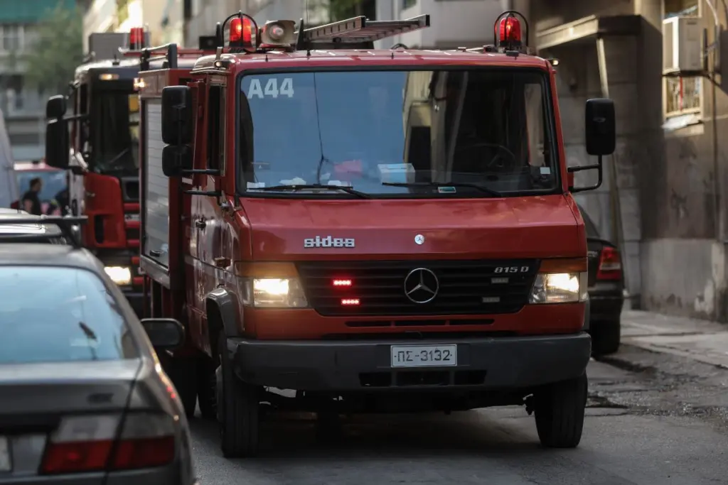 Καπνοί εμφανίστηκαν σε σούπερ μάρκετ στη Θεσσαλονίκη – Μεγάλη αναστάτωση για τους κατοίκους  (vid)