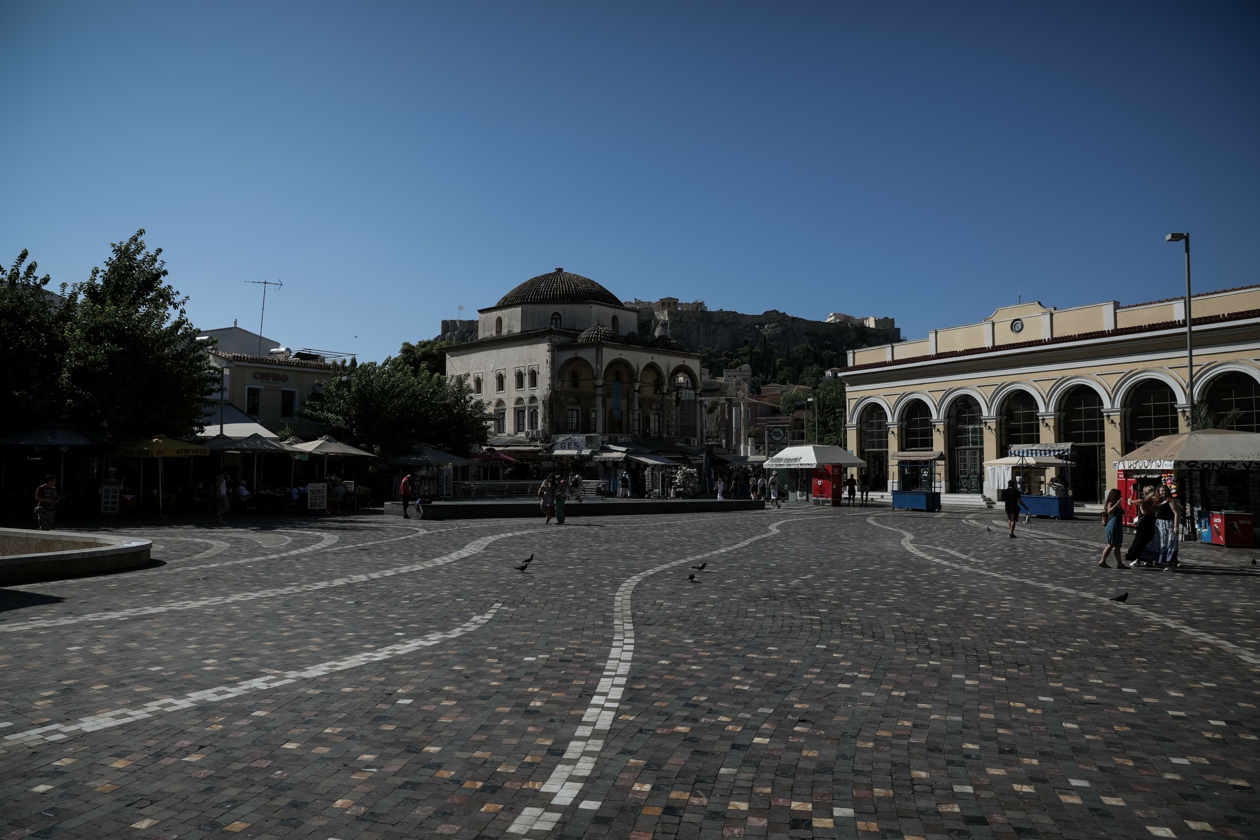 Η Ελλάδα “πεθαίνει” – Περισσότεροι οι θάνατοι και λιγότερες γεννήσεις την τελευταία δεκαετία