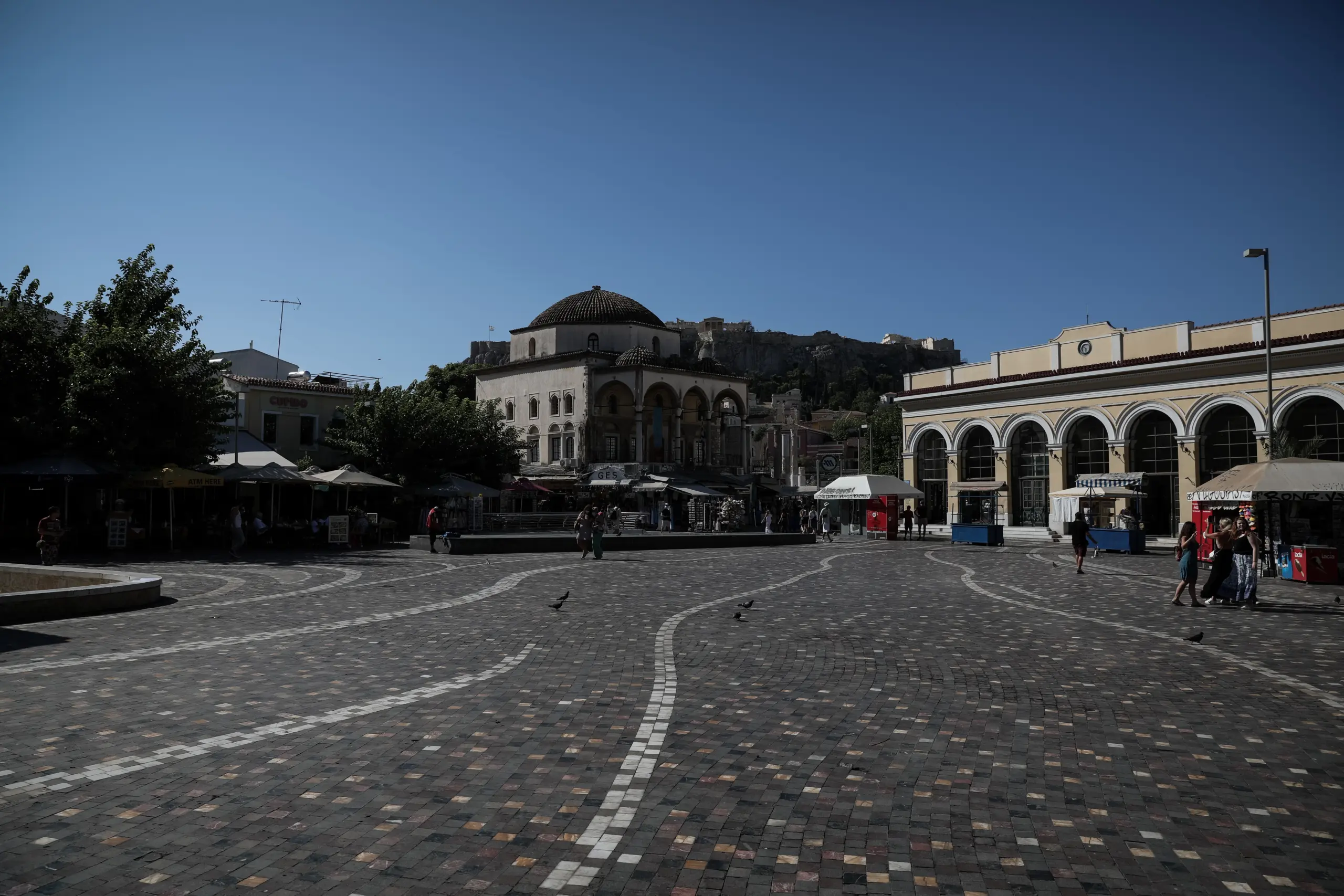 Η Ελλάδα “πεθαίνει” – Περισσότεροι οι θάνατοι και λιγότερες γεννήσεις την τελευταία δεκαετία