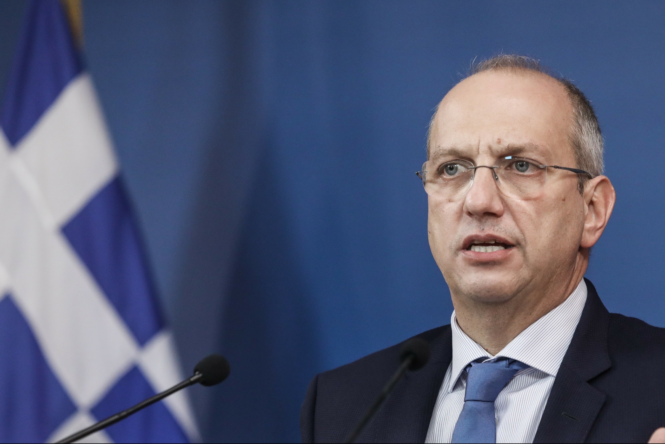 Τρίτη δόση εμβολίου για όλους πριν το τέλος του χρόνου – Τι δήλωσε ο Γιάννης Οικονόμου