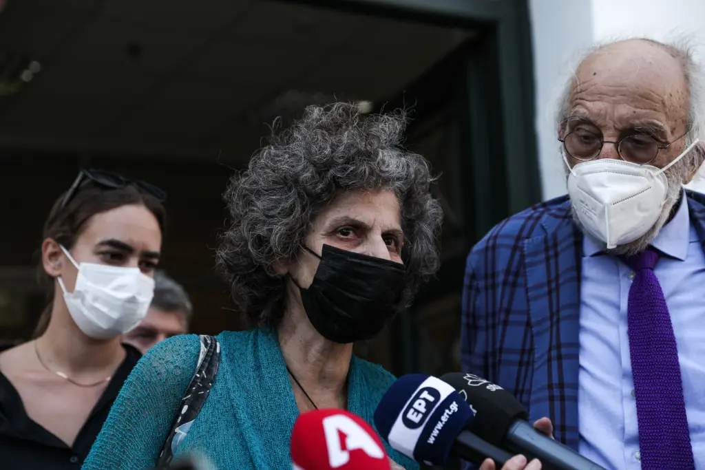 Τι γράφει σε επιστολή του ο Νίκος Κουρής μετά την άρνηση της Μαργαρίτας Θεοδωράκη για τεστ DNA (vid)