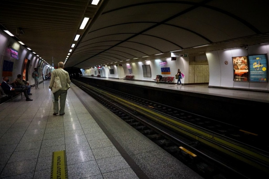 2.331 νέα κρούσματα για την Τετάρτη – Πόσοι θάνατοι και διασωληνωμένοι ανακοινώθηκαν