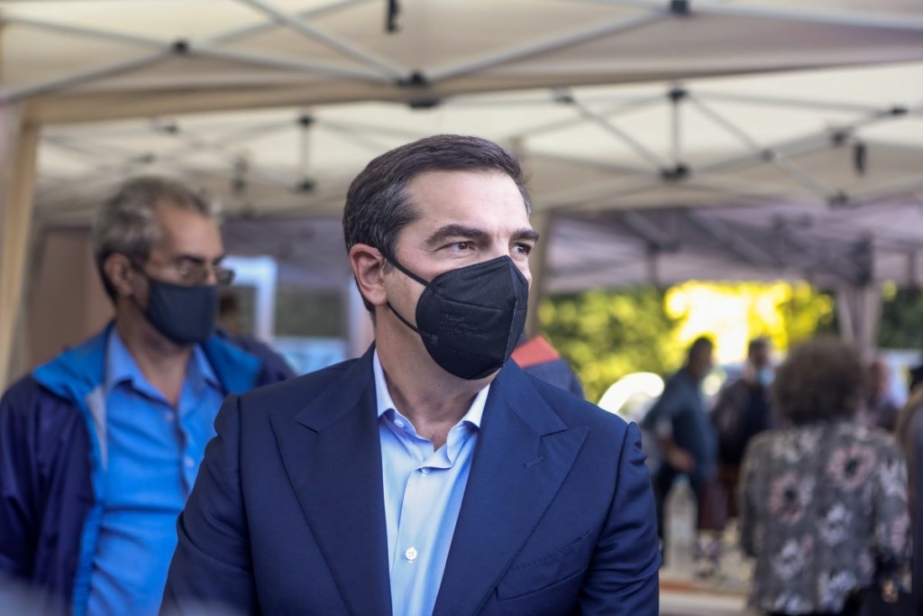 Ο Τσίπρας τηλεφώνησε στη Φώφη Γεννηματά – Οι ευχές για γρήγορη ανάρρωση