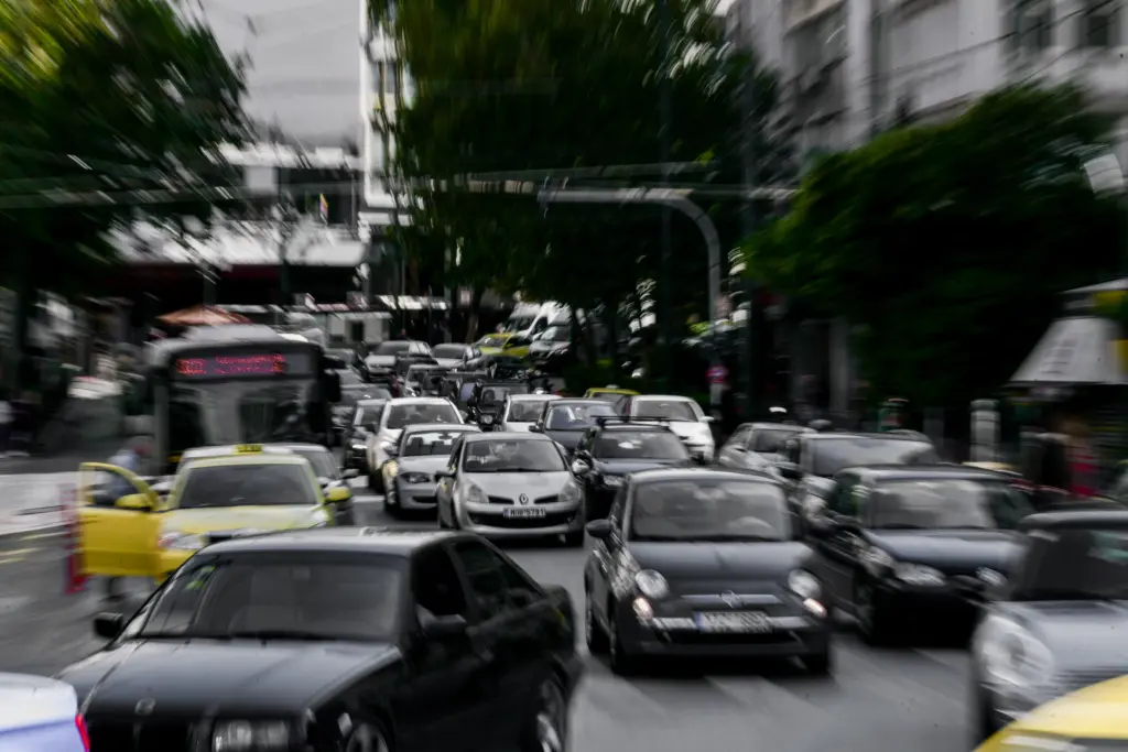 Ποιοι δικαιούνται το “πάσο” για τον δακτύλιο της Αθήνας – Η διαδικασία για να το εκδώσετε
