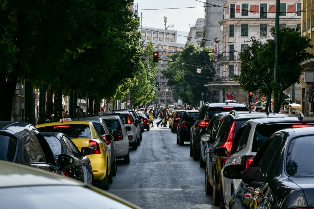 Γιατί οι Έλληνες πρέπει να χρησιμοποιούμε συχνότερα τα ΜΜΜ – Έτσι θα αντιμετωπίσουμε την αφόρητη κίνηση