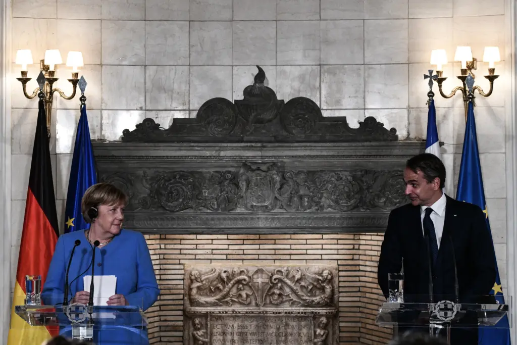 Η μπηχτή Μητσοτάκη στην Καγκελάριο  για την Τουρκία – Η παραδοχή της Μέρκελ για την κρίση (vid)