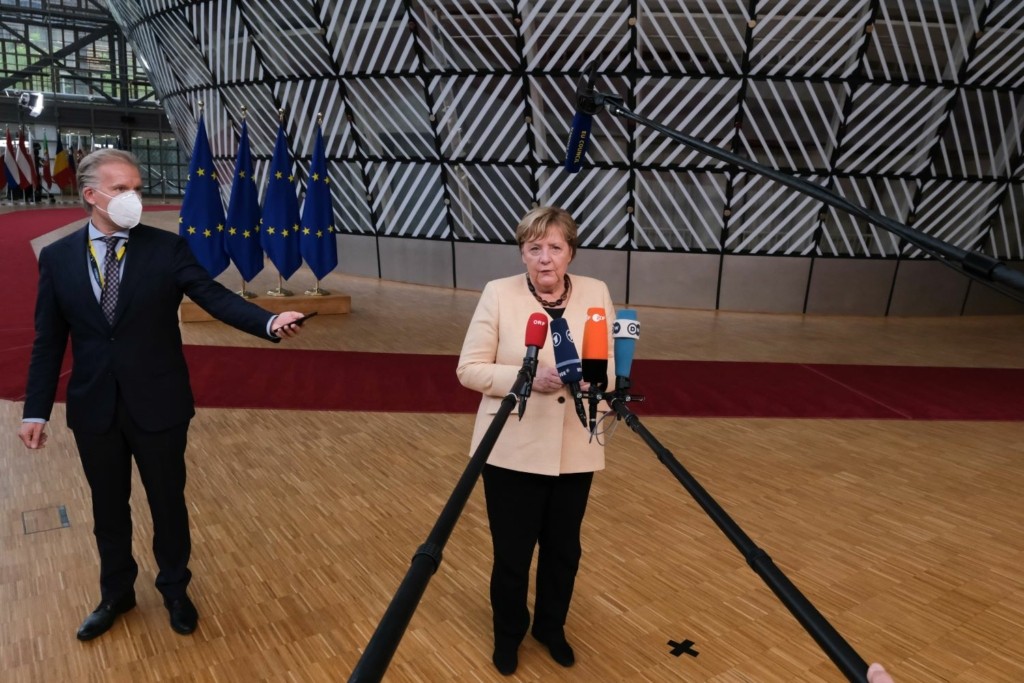 “Θα κοιμάμαι ήσυχη με τον Σολτς στην Καγκελαρία” – Η Μέρκελ αποκαλύπτεται λίγο πριν αφήσει τη θέση της