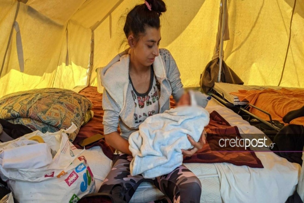 Το βρέφος που μένει στις σκηνές στο Αρκαλοχώρι και η οικογένεια του φεύγουν για Βουλγαρία