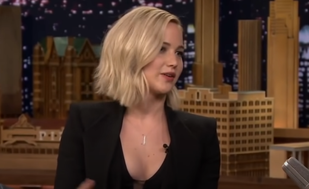 Η Jennifer Lawrence έγκυος σε πορεία κατά του νόμου της άμβλωσης (pic)