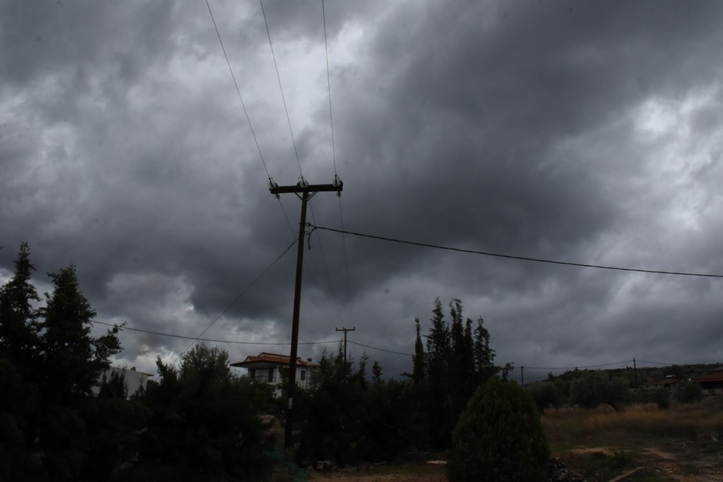 Εύβοια – Επιστρέφει ο εφιάλτης – Ισχυρή καταιγίδα στην Αγία Άννα (pic)