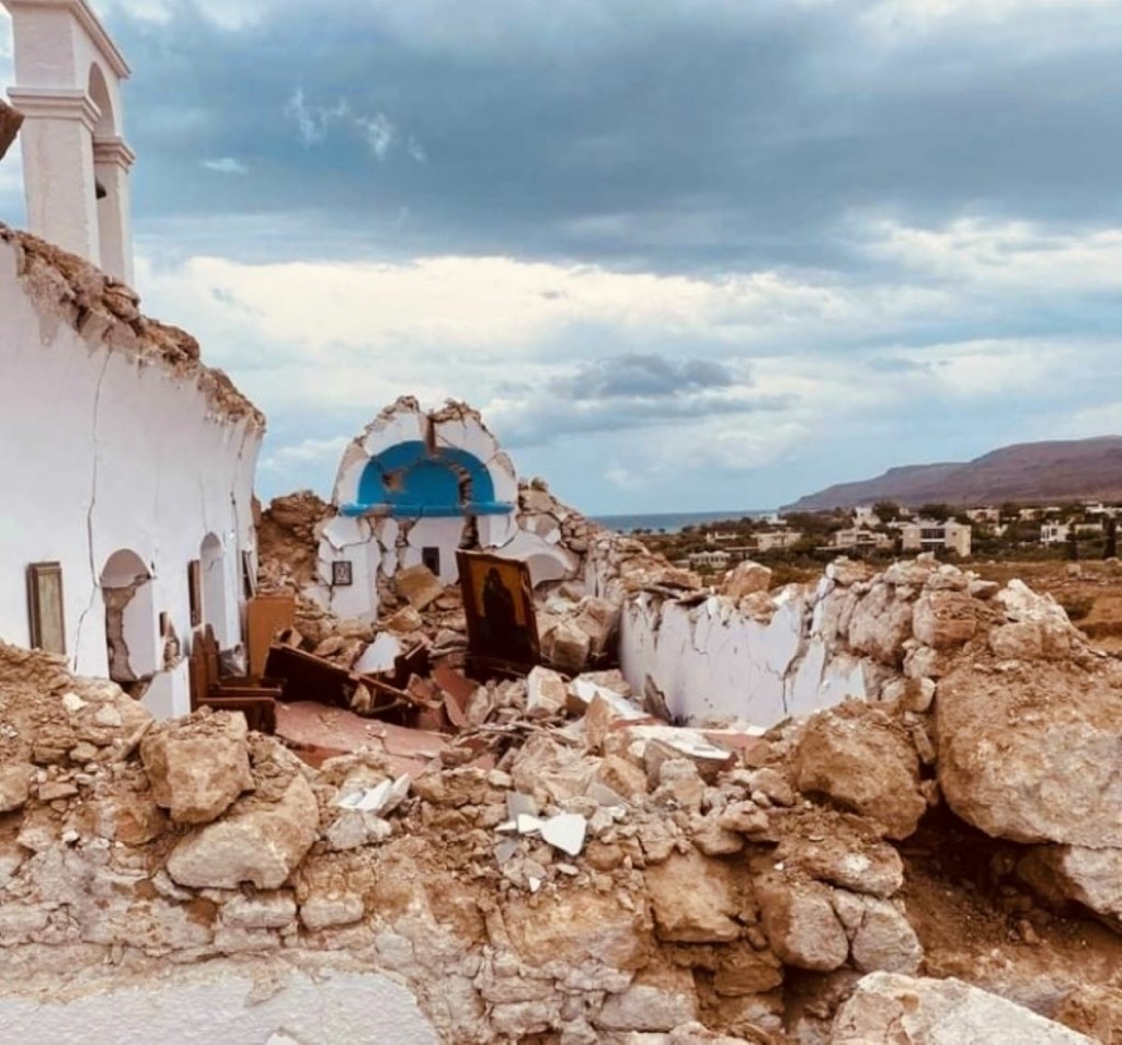 “Σφυροκοπά” την Κρήτη ο Εγκέλαδος – Ζημιές και πανικός από τον νέο ισχυρότατο σεισμό (pics&vid)