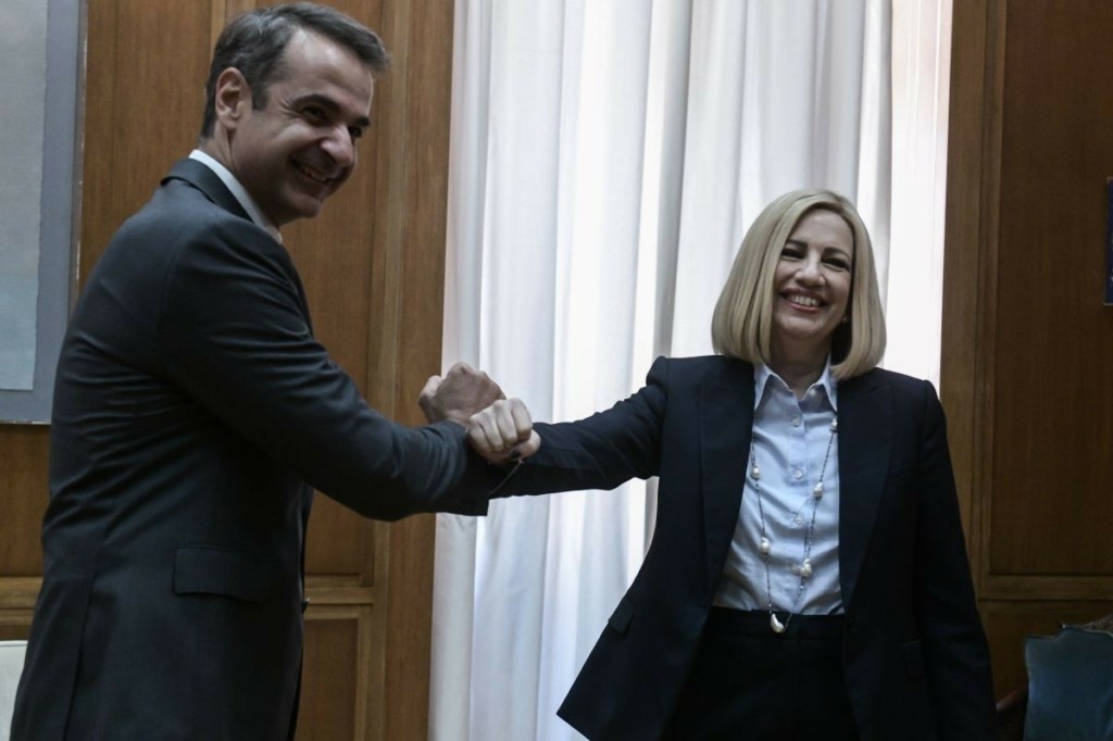 Ο Κυριάκος Μητσοτάκης επισκέφτηκε την Φώφη Γεννηματά στον “Ευαγγελισμό” (vid)