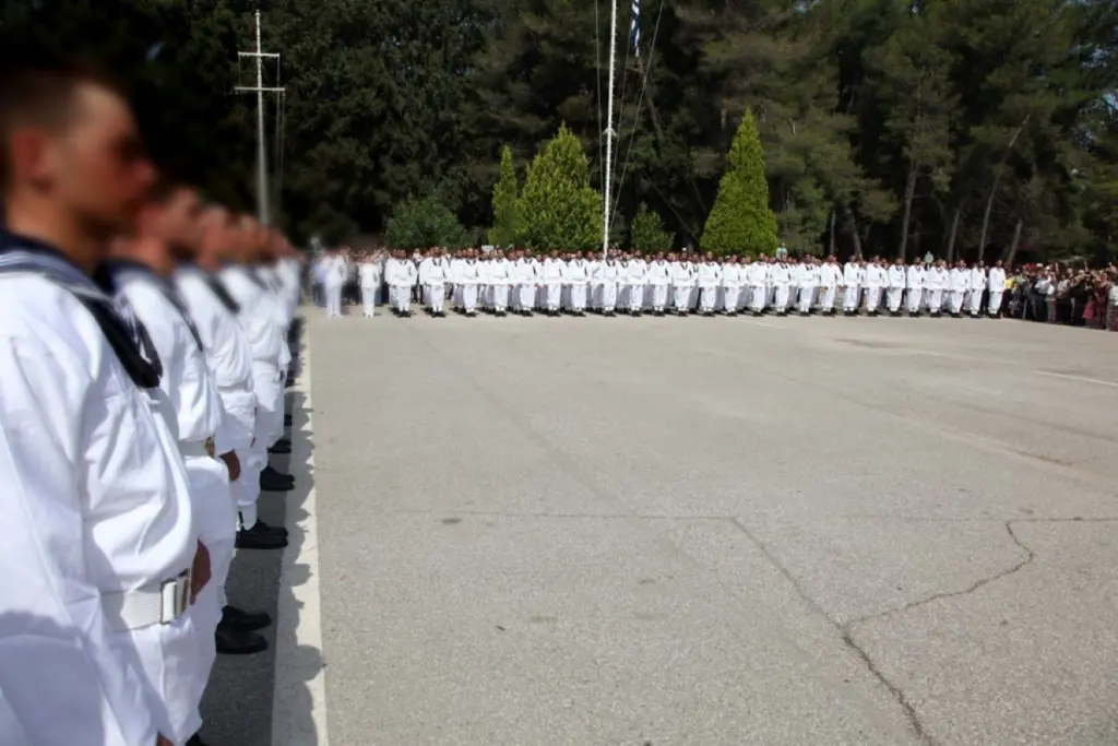 “Ντου” με ξύλα και πέτρες έκαναν άγνωστοι στην Ακαδημία Εμπορικού Ναυτικού στην Κεφαλονιά