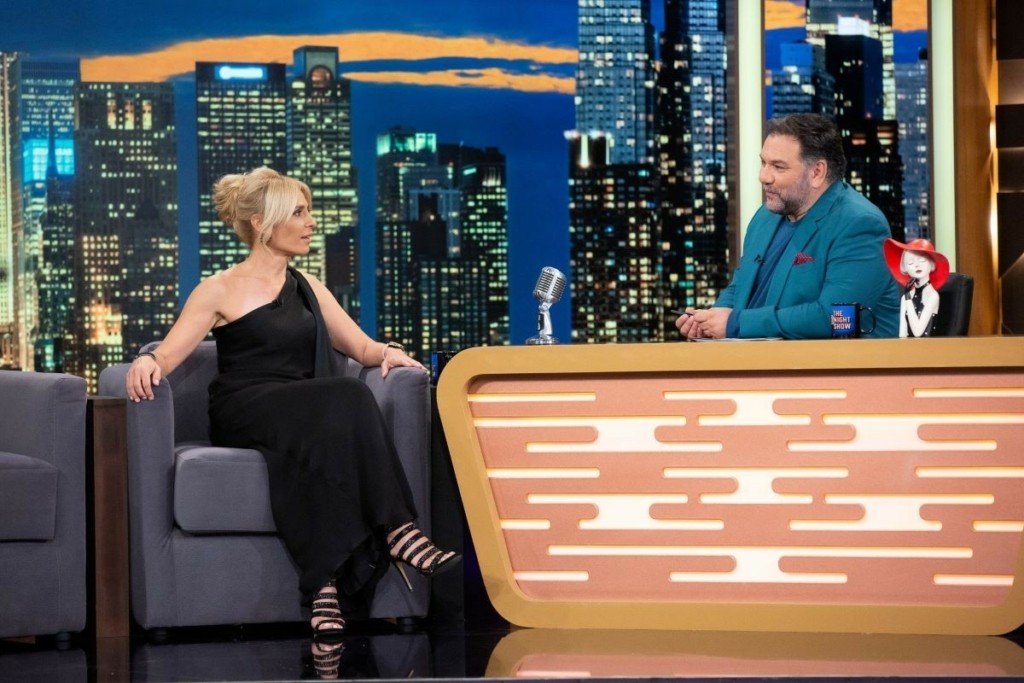 Η Ρίτσα Μπιζόγλη στο The 2Night Show – Οι ειδήσεις και η δύσκολη στιγμή στο νοσοκομείο
