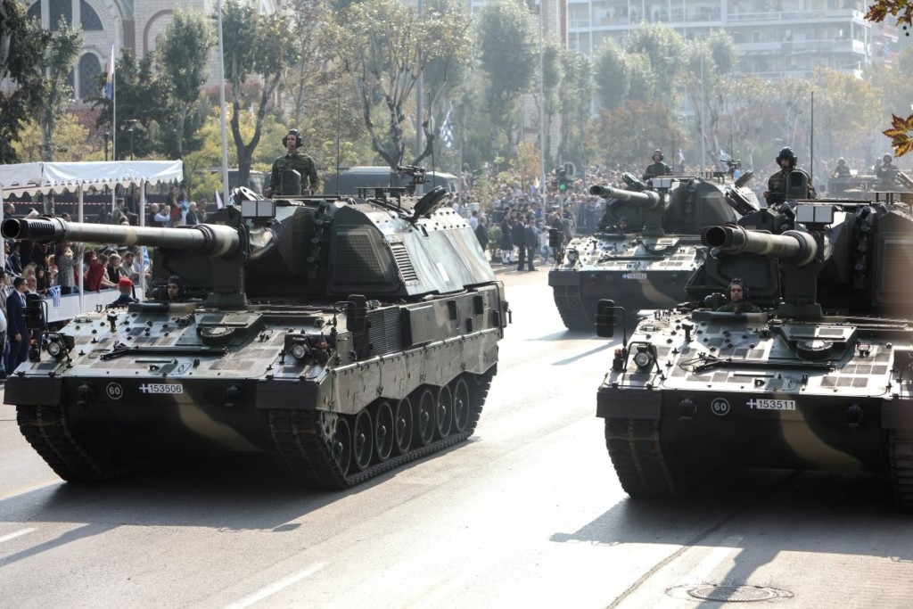 LIVE η στρατιωτική παρέλαση στη Θεσσαλονίκη για την 28η Οκτωβρίου
