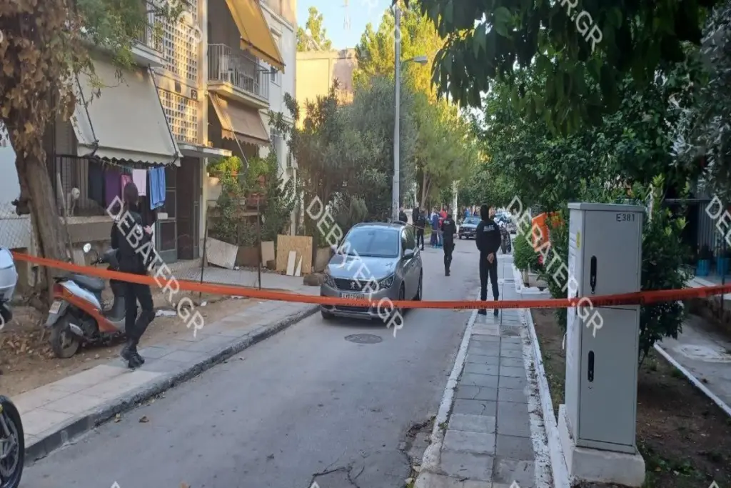Σε κατάσταση σοκ ο γιος της γυναίκας που δολοφονήθηκε στο Αιγάλεω – “Σκότωσε τη μάνα μου” (vid)