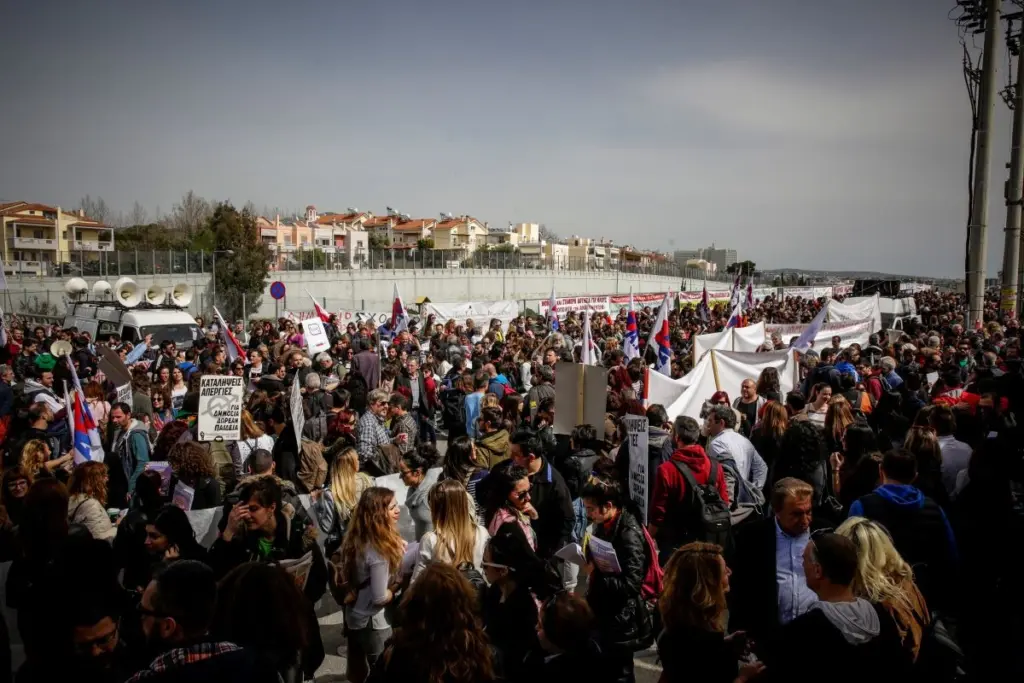 Απεργούν οι εκπαιδευτικοί τη Δευτέρα – Κορυφώνεται η “μετωπική” με την κυβέρνηση για την αξιολόγηση