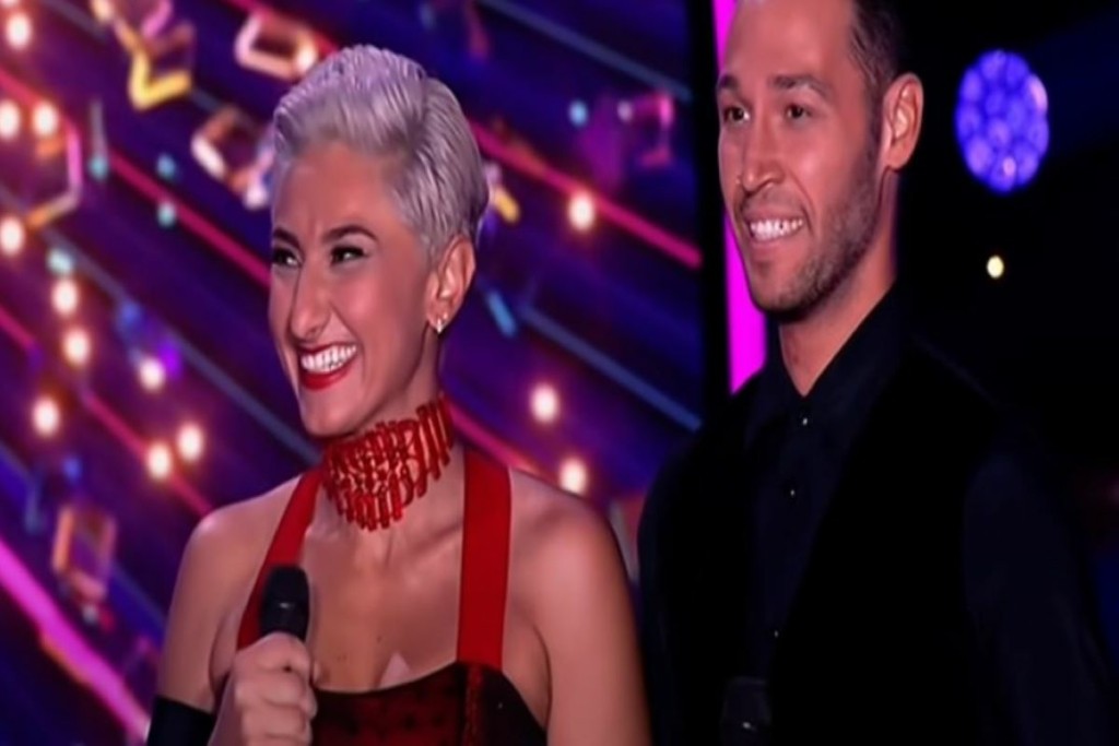 Η Ρεγγίνα Μακέδου εκπλήσσει τους πάντες στο DWTS με τον χορό της – Αλλά ποιος είναι ο δάσκαλος της; (pics)