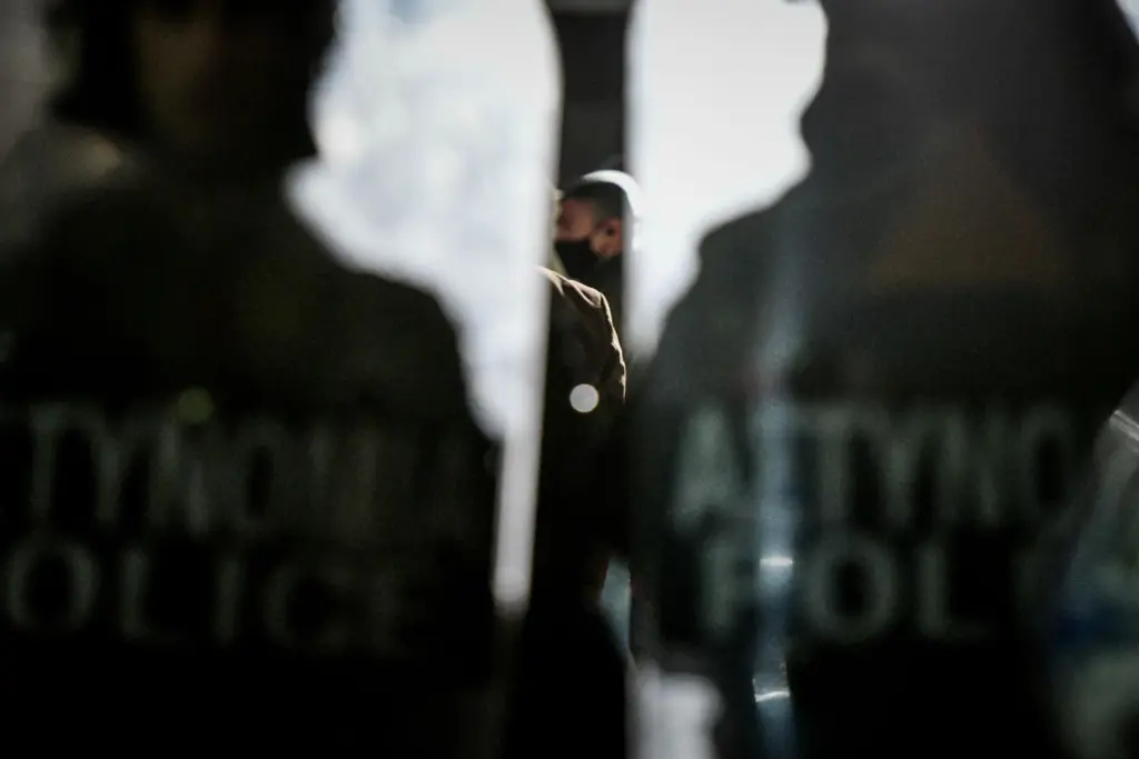 Αυτόπτης μάρτυρας περιγράφει τη μοιραία νύχτα στο Πέραμα – “Είδα τον τρίτο να ξεφεύγει”