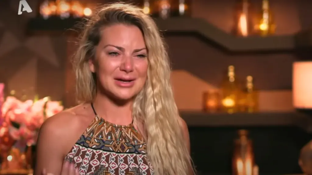 Ανατροπές στο Bachelor – Το ραντεβού που δεν θέλει καμία κοπέλα και το κλάμα της Αθηνάς New York (vid)