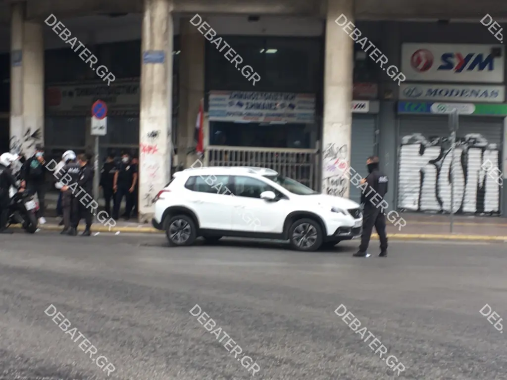 “Ο δράστης ήθελε να συνθλίψει τους αστυνομικούς” – Τι λέει στο DEBATER ο πρόεδρος Ειδικών Φρουρών για τη συμπλοκή στη Μάρνη