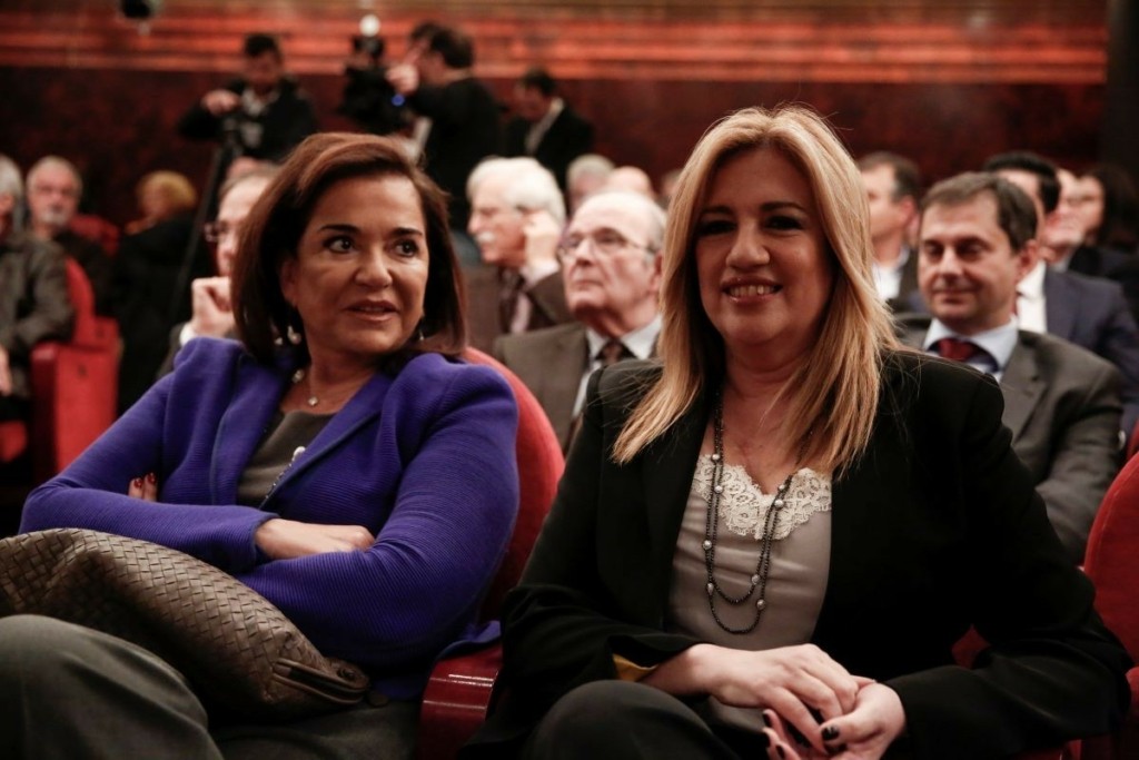 Η Ντόρα Μπακογιάννη αποχαιρετά τη Φώφη Γεννηματά – “Είμαι συγκλονισμένη”