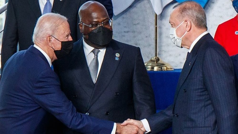 Σε “ψυχρό” κλίμα η συνάντηση Μπάιντεν-Ερντογάν – Αυστηρό μήνυμα ΗΠΑ για S-400 και ανθρώπινα δικαιώματα