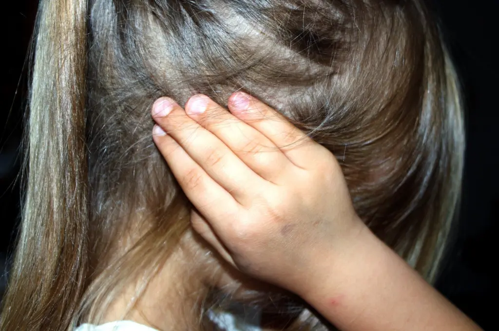 Νέες εξελίξεις στην υπόθεση βιασμού της 8χρονης στη Ρόδο – Αφαιρέθηκε η επιμέλεια από τους γονείς