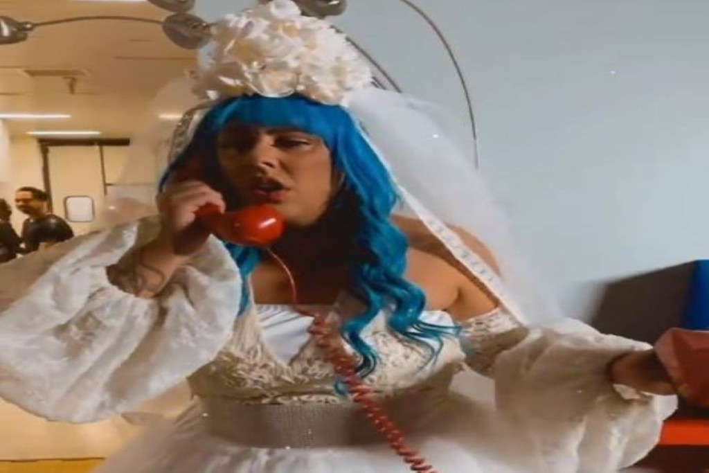 Η Super Kiki τα κατάφερε – Ντυμένη νύφη πήρε το πρώτο της δεκάρι στο J2US