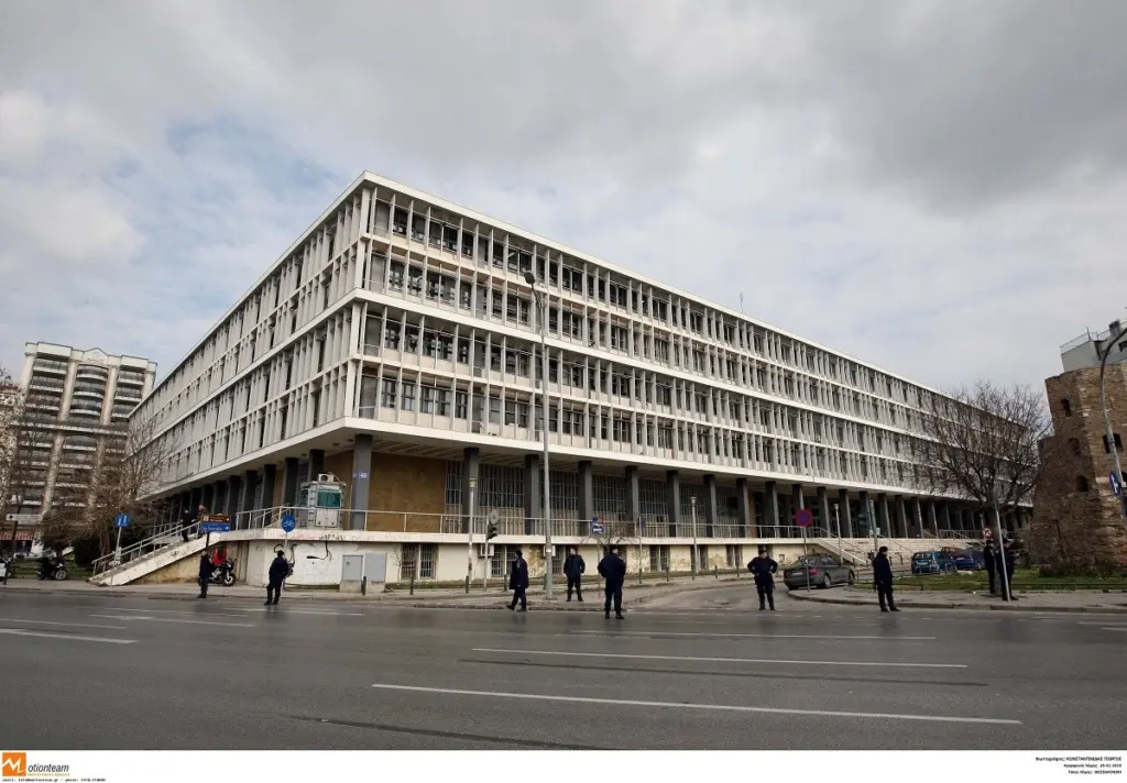 Θεσσαλονίκη: Προφυλακιστέος κρίθηκε 33χρονος σωφρονιστικός υπάλληλος που κατηγορείται για διακίνηση ναρκωτικών
