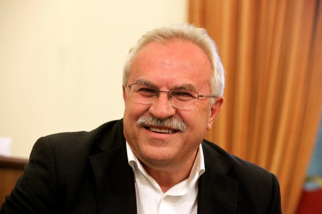 “Είμαι ένας από τους 500”- Το συγκλονιστικό μήνυμα του Δημήτρη Γάκη στην Ντόρα Μπακογιάννη