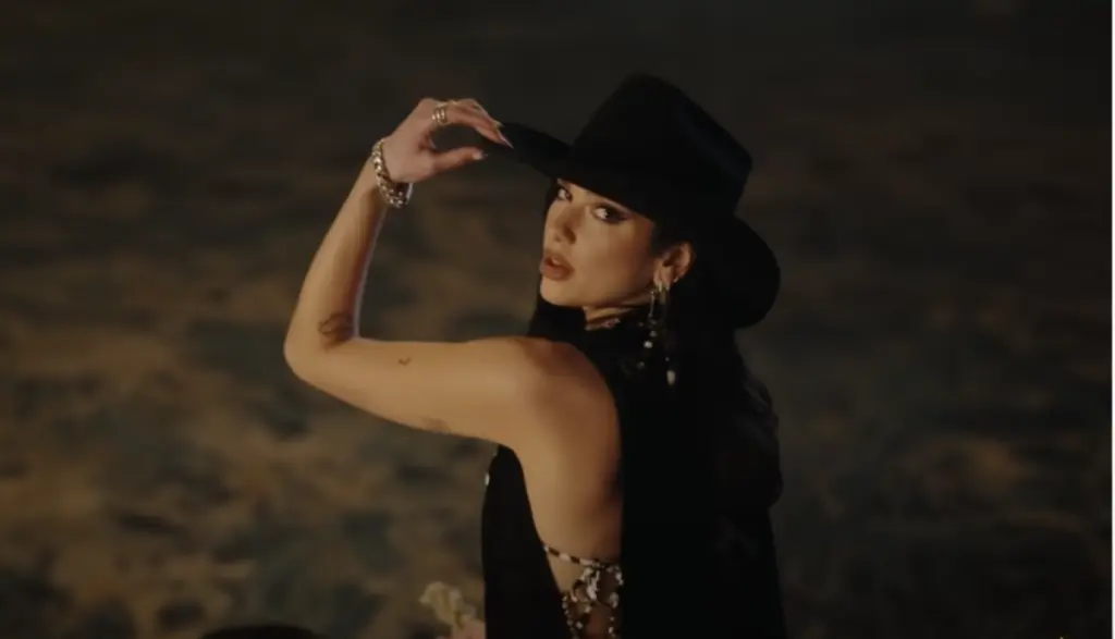 Όσα θέλετε να ξέρετε για το απόλυτο είδωλο, Dua Lipa